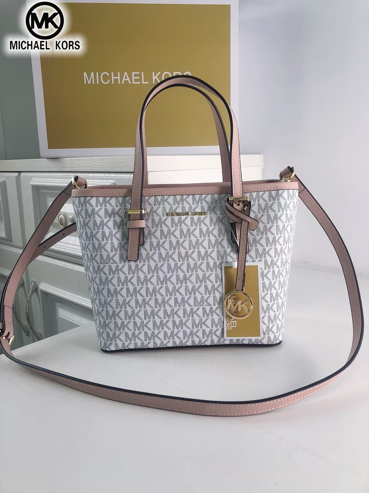حقيبة كتف نسائية فاخرة من مايك - مراجعة Women'S Bags Michael Kors وسعره