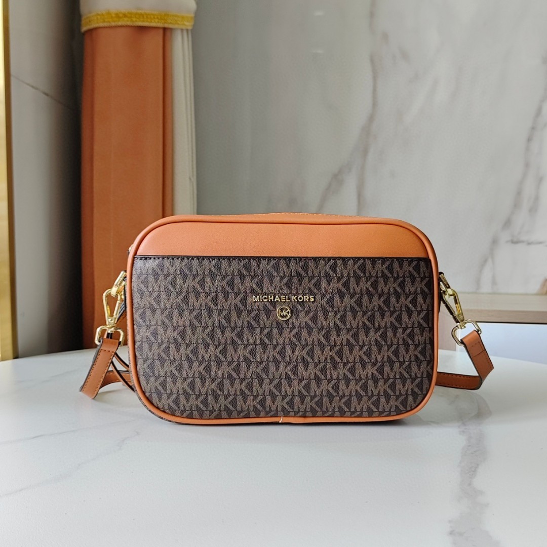 حقيبة كاميرا كروس بودي من مايك - مراجعة Women'S Bags Michael Kors وسعره