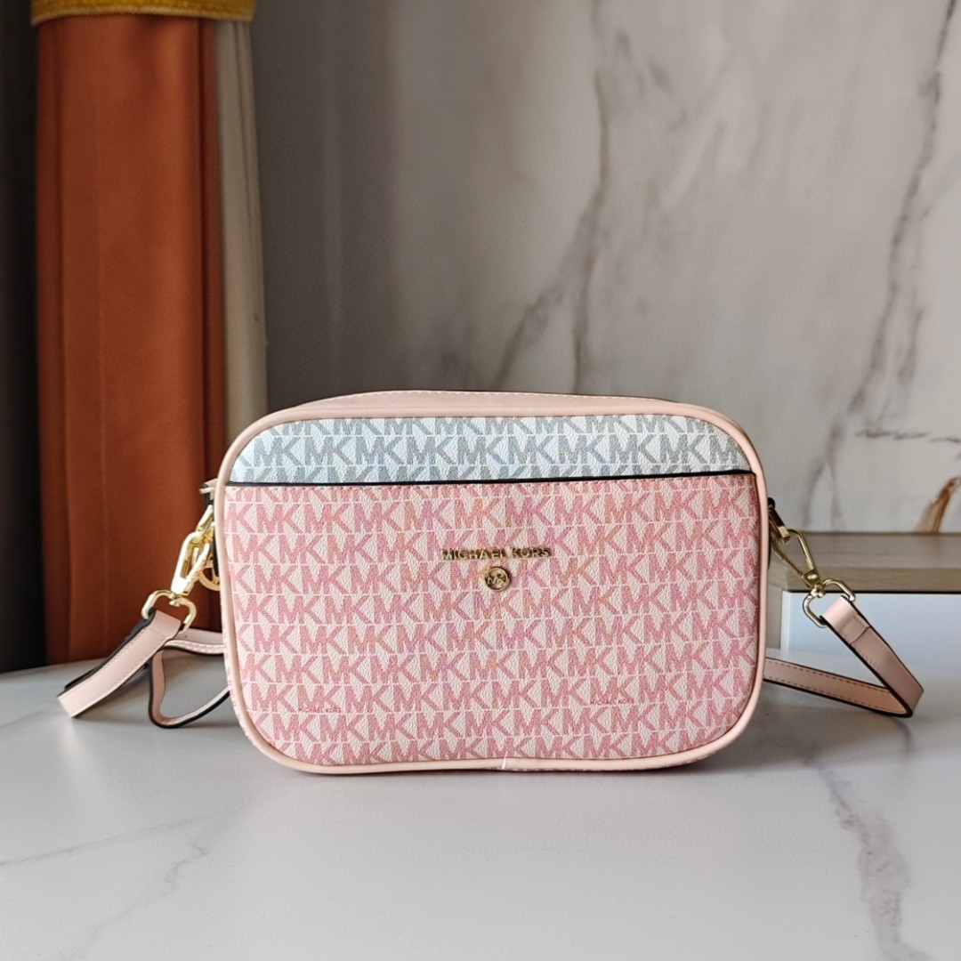 حقيبة كاميرا كروس بودي من مايك - مراجعة Women'S Bags Michael Kors وسعره