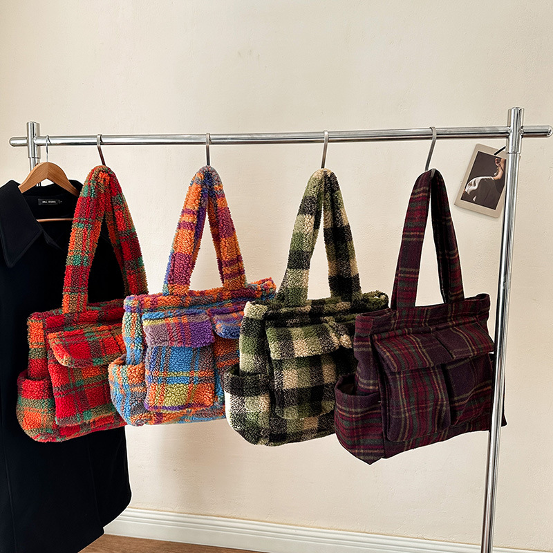 حقائب حمل من صوف الضأن للنساء  - مراجعة Women Handheld Bags وسعره