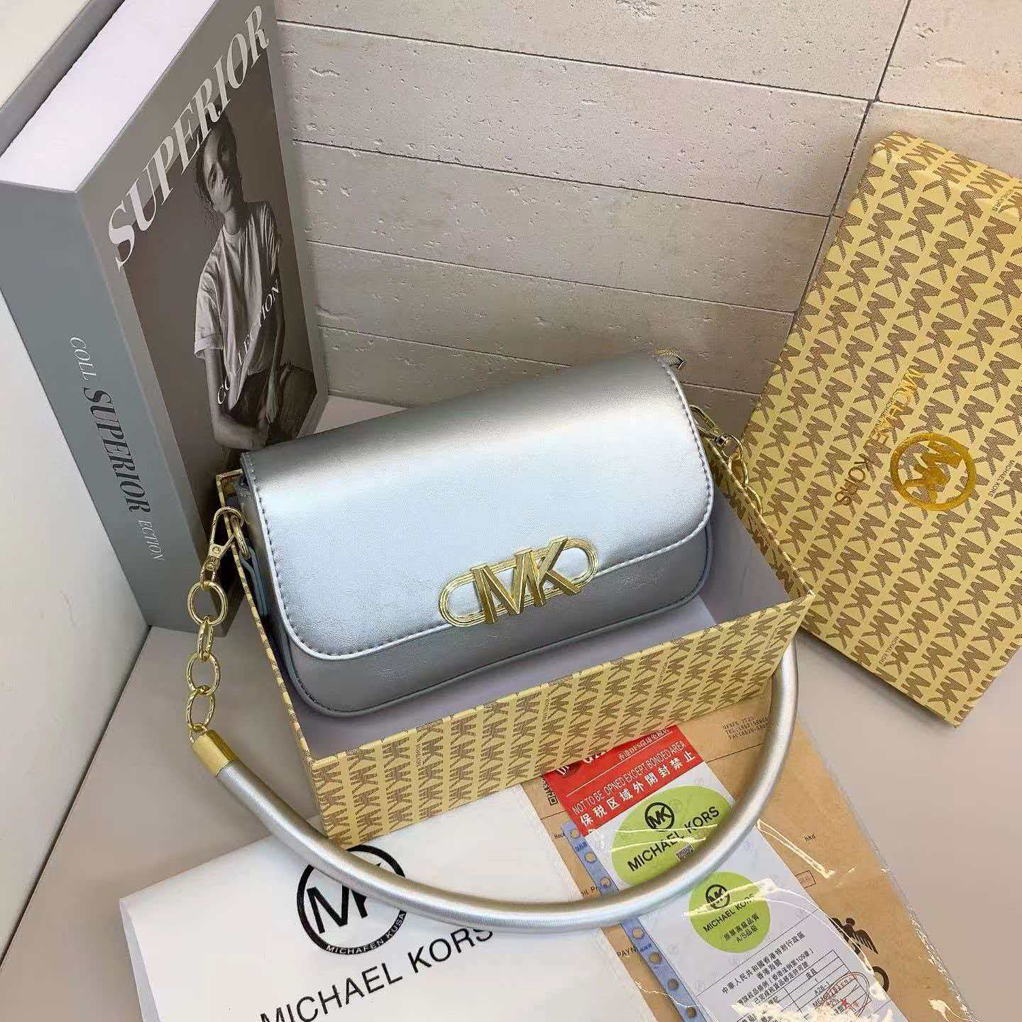 حقيبة نسائية من مايكل كورس، حق - مراجعة Women'S Bags Michael Kors وسعره