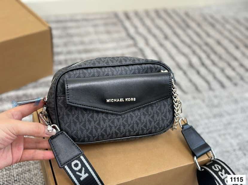 حقيبة كاميرا مايكل كورس جيت سي - مراجعة Women'S Bags Michael Kors وسعره