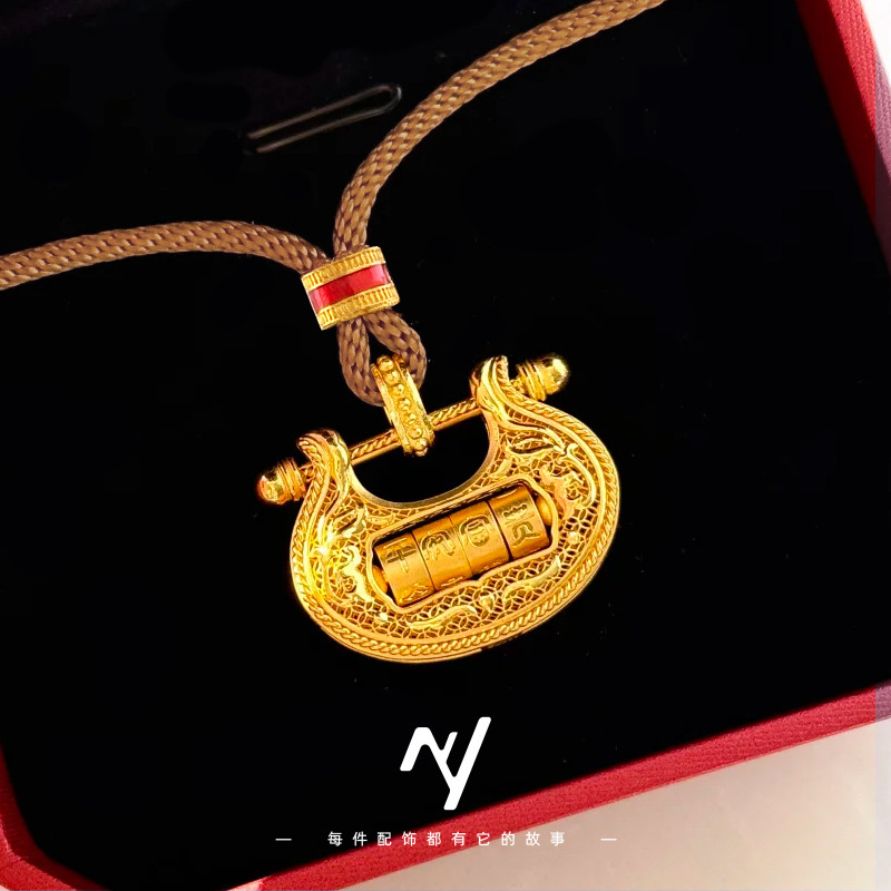 قلادة ذهب فيتنامي عيار 9999 بت - مراجعة Women Bags Vietnam وسعره
