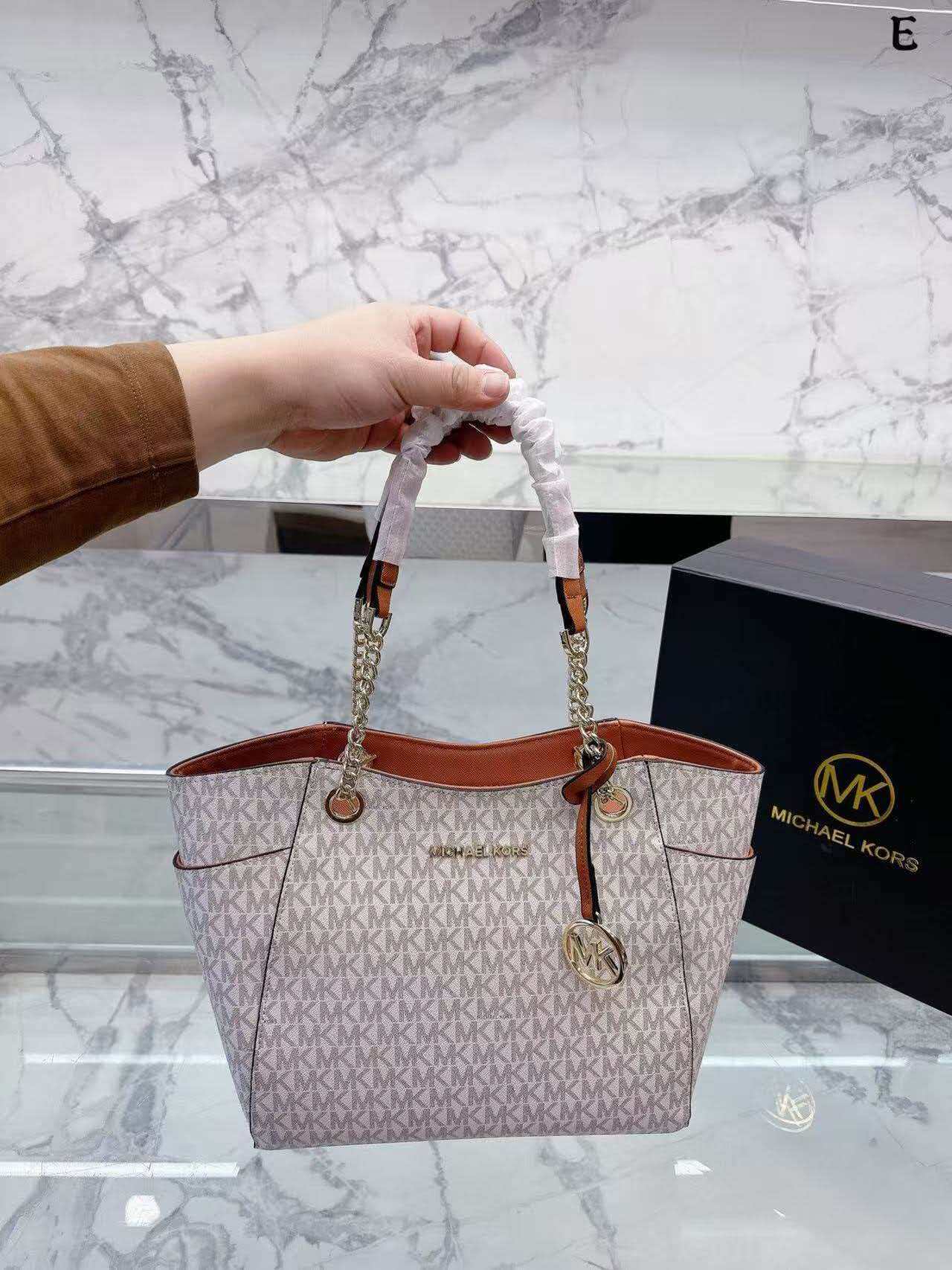 حقيبة سفر مايكل كورس جيت سيت 2 - مراجعة Women'S Bags Michael Kors وسعره