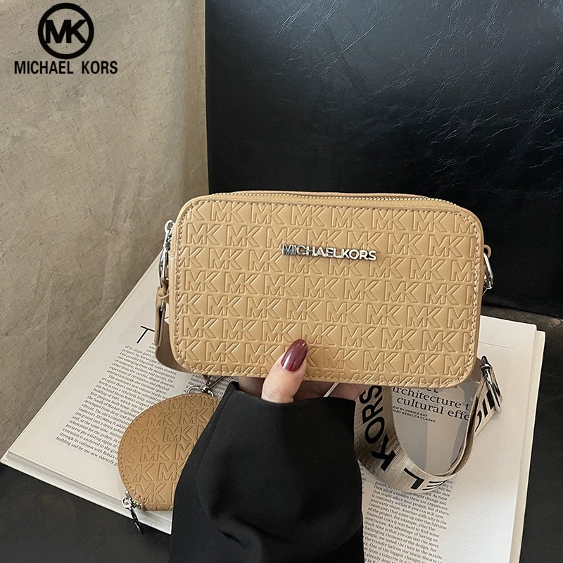 حقيبة كاميرا نسائية عصرية غير  - مراجعة Women'S Bags Michael Kors وسعره
