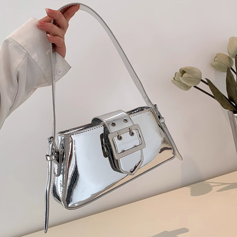 حقائب كتف من الفضة للنساء ، مح - مراجعة Women Bags Chanel وسعره